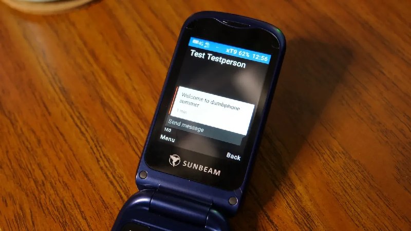 I'm switching to a dumbphone this summer